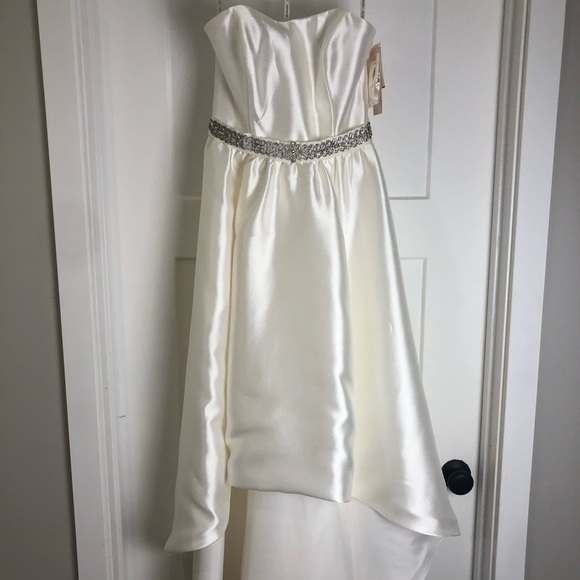 David’s Bridal Strapless High-Low Wedding Dress 6 - Picture 2 of 9